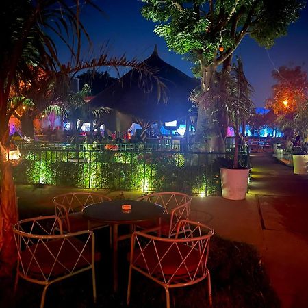 Le Baobab Hotel Бамако Екстериор снимка