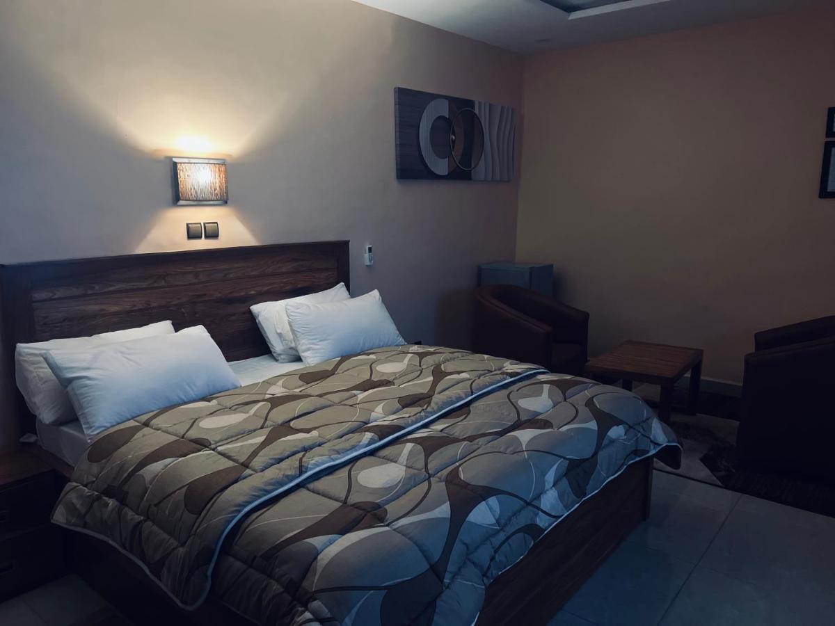 Le Baobab Hotel Бамако Екстериор снимка